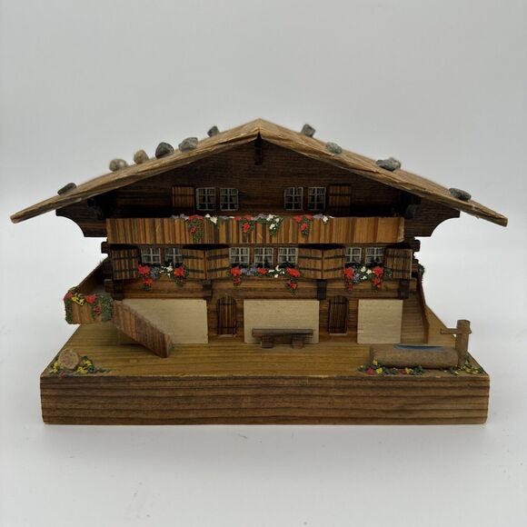 VTG Cuendet SWITZERLAND MUSICAL BOX SHALET “Love Story 7.25"x4.75" WOOD‎ - Picture 1 of 14